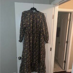 Universal Thread Navy Floral Long Sleeve Dress